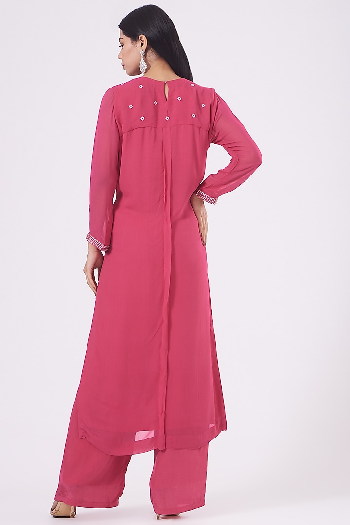 Ruby Pink Hand Embroidered Kurta Set by Radha Sharma at Pernia's Pop Up Shop