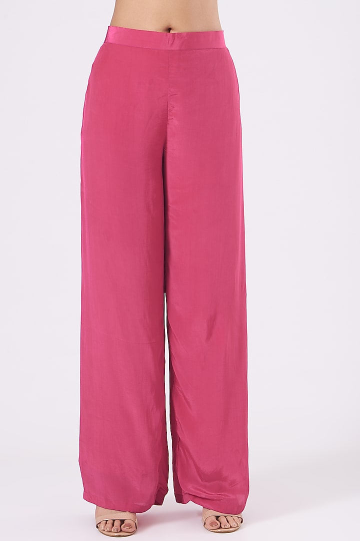 Ruby Pink Hand Embroidered Kurta Set by Radha Sharma at Pernia's Pop Up Shop