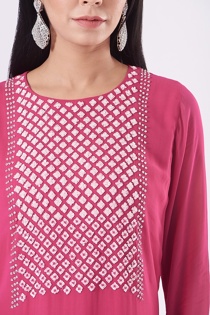 Ruby Pink Hand Embroidered Kurta Set by Radha Sharma at Pernia's Pop Up Shop