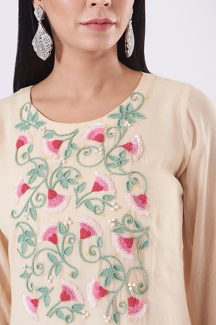 Beige Hand Embroidered Kurta Set by Radha Sharma at Pernia's Pop Up Shop