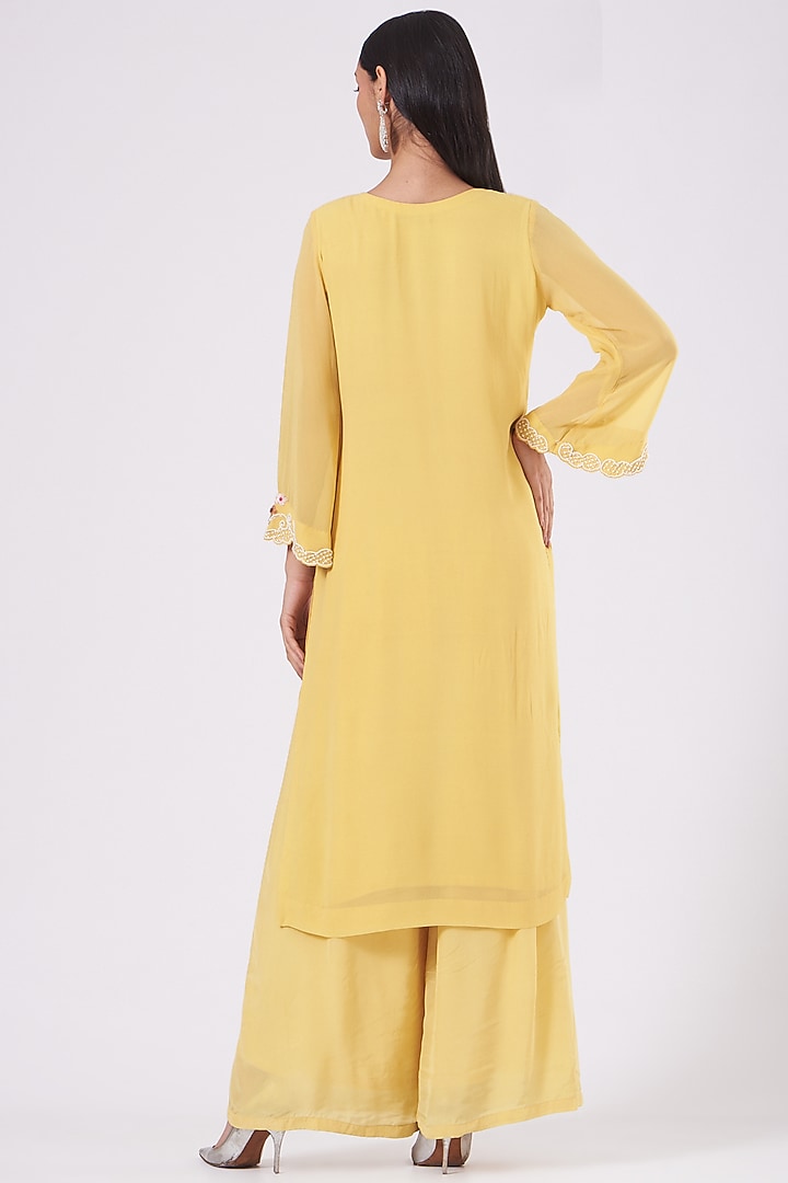 Sunshine Yellow Hand Embroidered Kurta Set by Radha Sharma at Pernia's Pop Up Shop