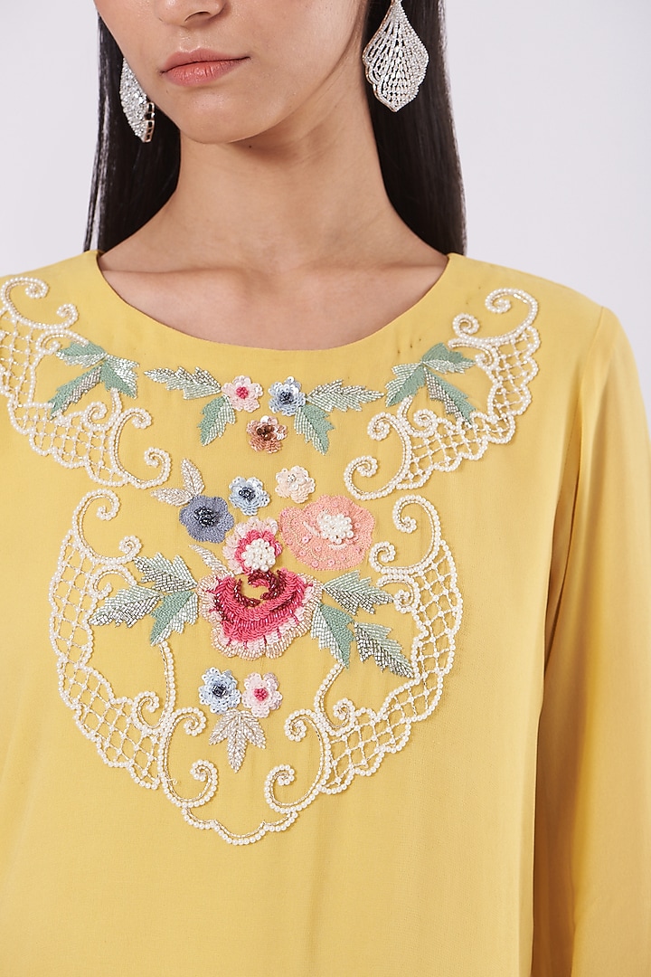 Sunshine Yellow Hand Embroidered Kurta Set by Radha Sharma at Pernia's Pop Up Shop