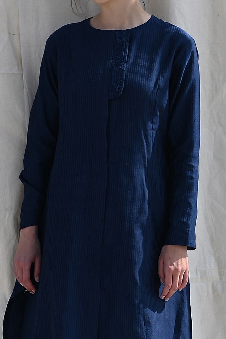 Poseiden Blue Handwoven Kurta by Raffughar at Pernia's Pop Up Shop