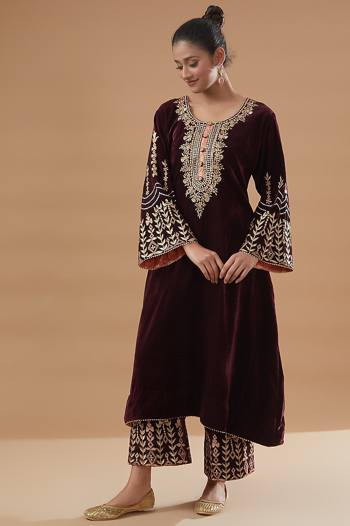 Wine Velvet Embroidered Kurta Set by Rahul Singh at Pernia's Pop Up Shop