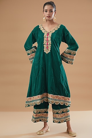 Green Velvet Embroidered Kurta Set by Rahul Singh