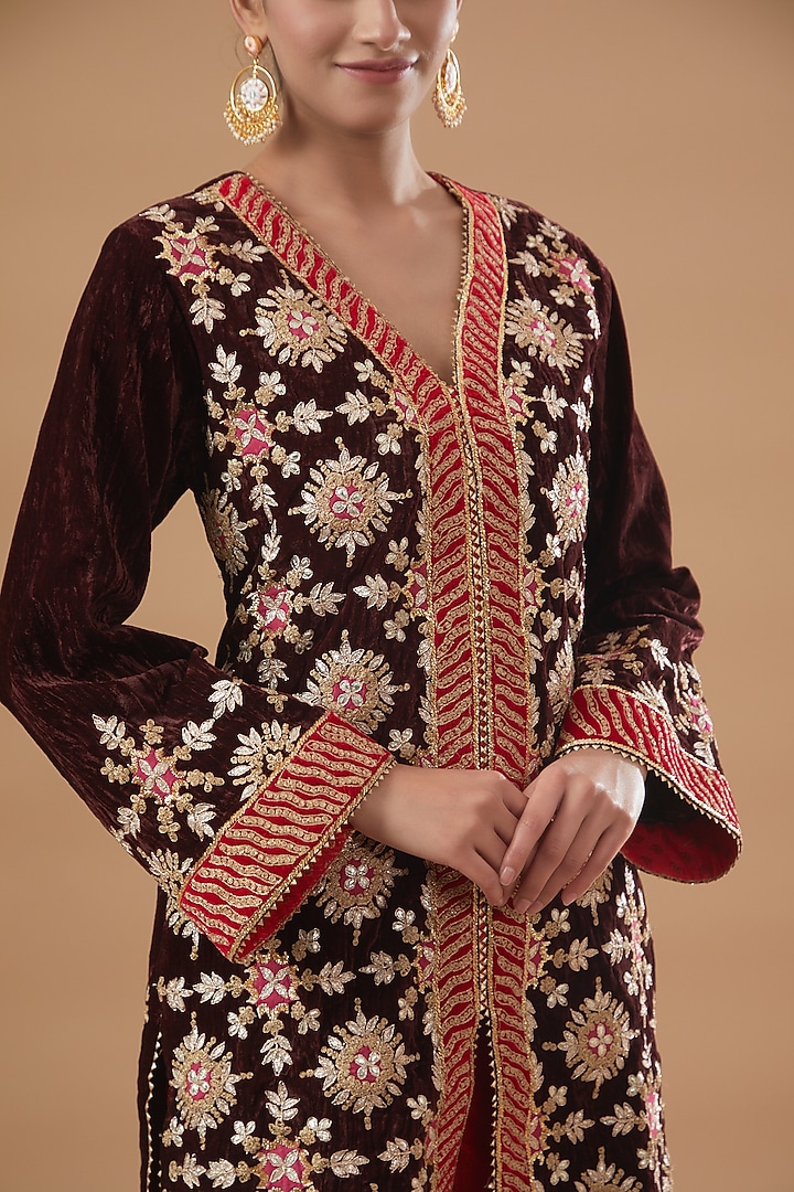 Brown Velvet Embroidered Kurta Set by Rahul Singh at Pernia's Pop Up Shop
