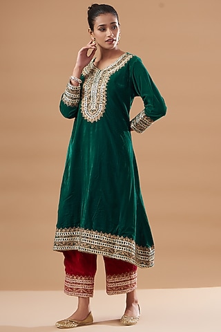 Green Velvet Embroidered Kurta Set by Rahul Singh