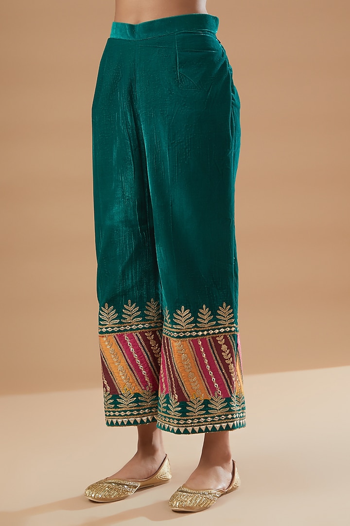 Maroon Velvet Embroidered Kurta Set by Rahul Singh at Pernia's Pop Up Shop