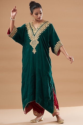 Green Velvet Embroidered Kurta Set by Rahul Singh