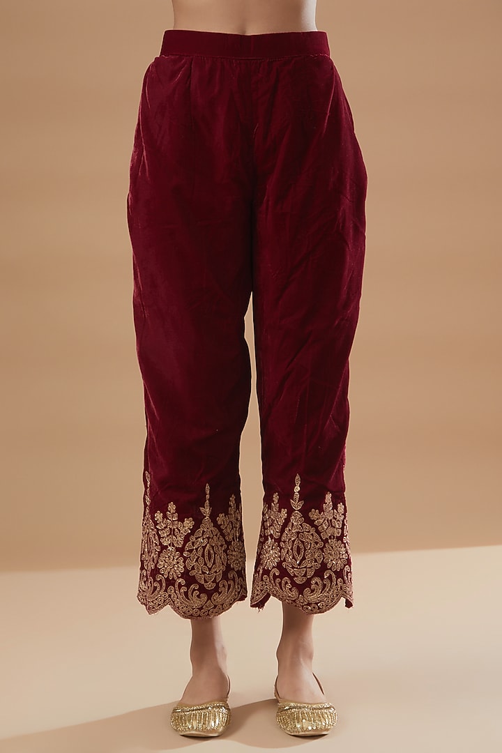 Maroon Velvet Embroidered Kurta Set by Rahul Singh at Pernia's Pop Up Shop