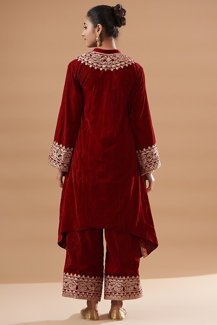 Red Velvet Embroidered Kurta Set by Rahul Singh at Pernia's Pop Up Shop