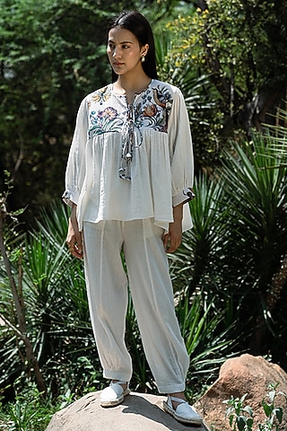 Off-White Crinkled Muslin Printed & Hand Embroidered Co-Ord Set by Raiman