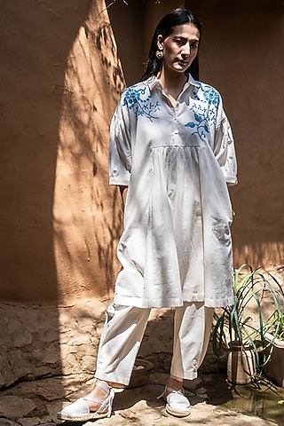 Off-White Textured Cotton Hand Embroidered Co-Ord Set by Raiman