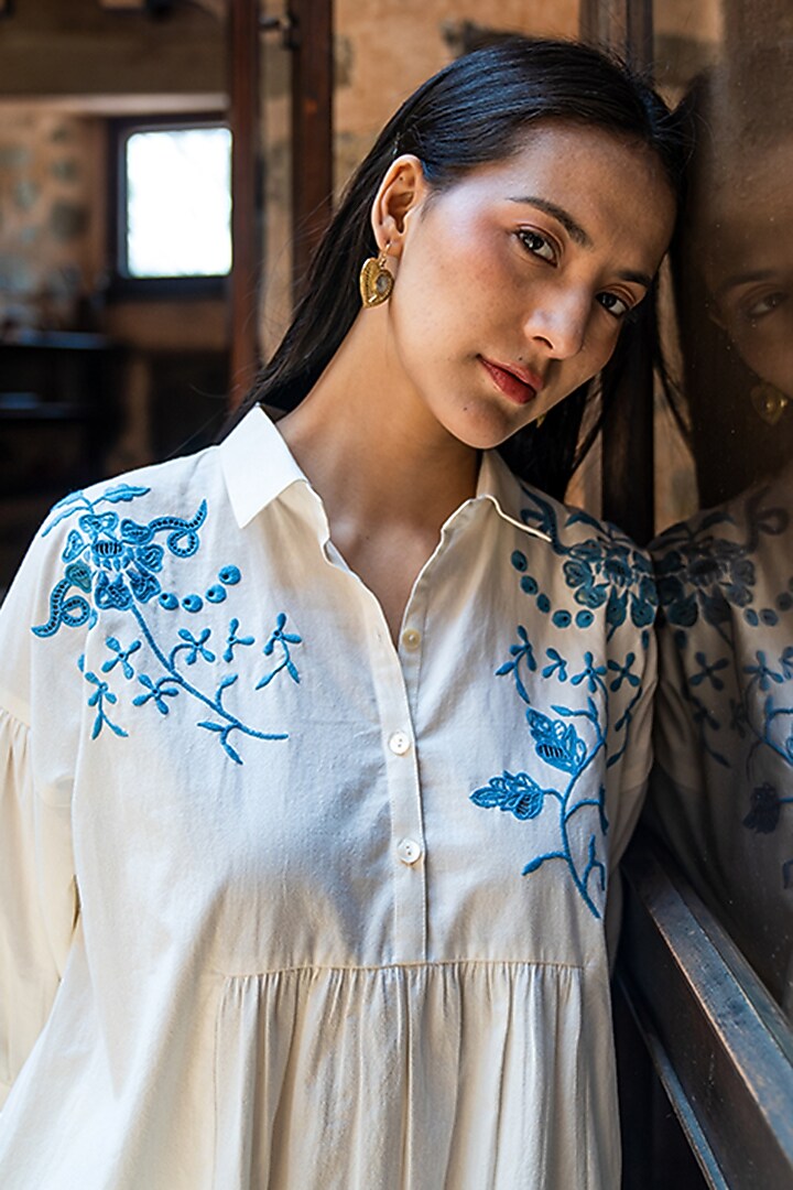 Off-White Textured Cotton Hand Embroidered Co-Ord Set by Raiman at Pernia's Pop Up Shop