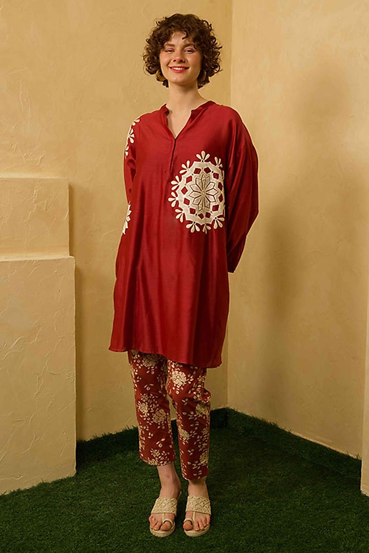 Red Chanderi Silk Embroidered Kurta Set by RAIMAN