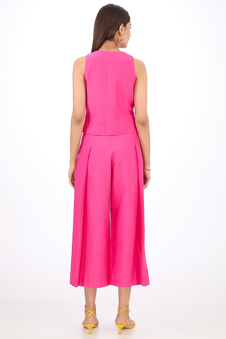 Pink Cotton Silk Short Short Trousers by Rishta By Arjun Saluja at Pernia's Pop Up Shop