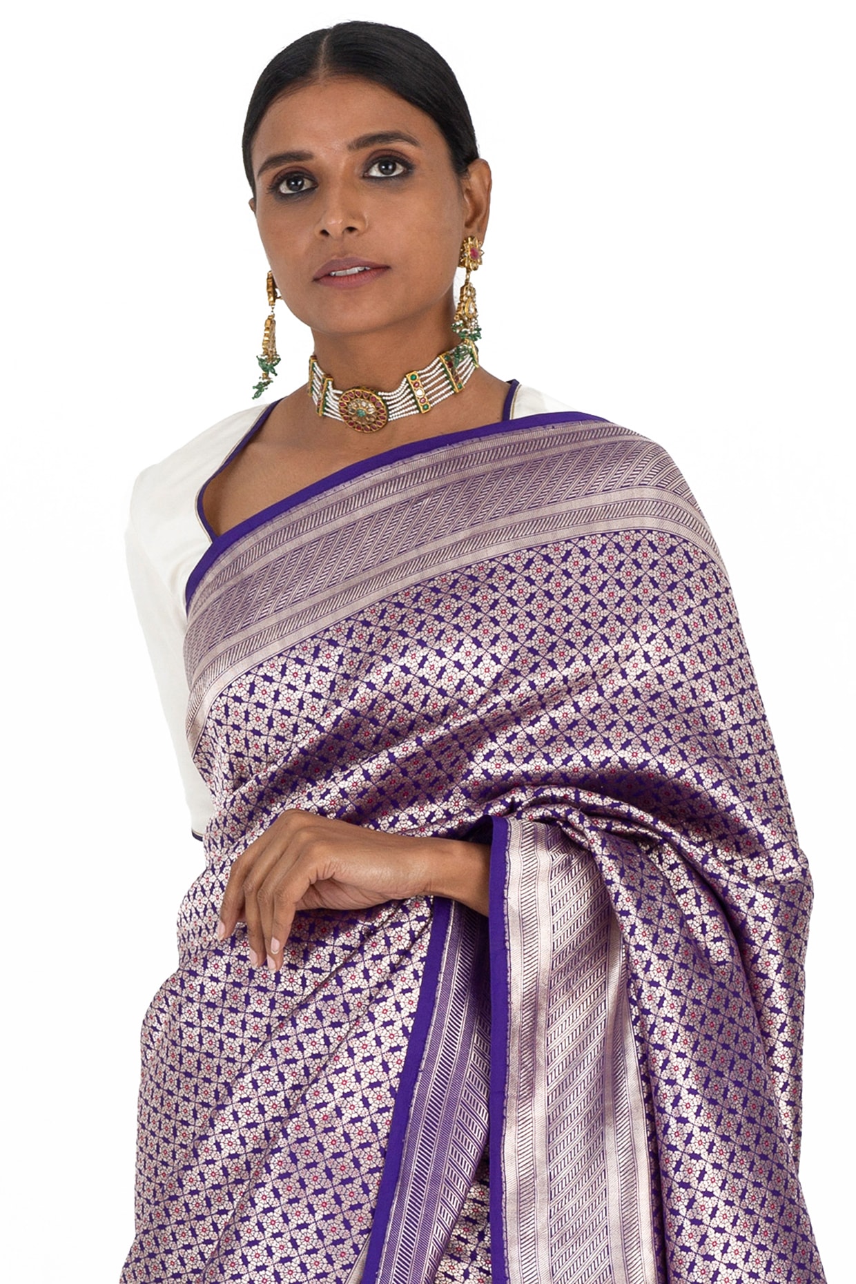 VASTRANAND Purple & Silver-Toned Silk Blend Embellished Banarasi Saree -  VASTRANAND - 3402117