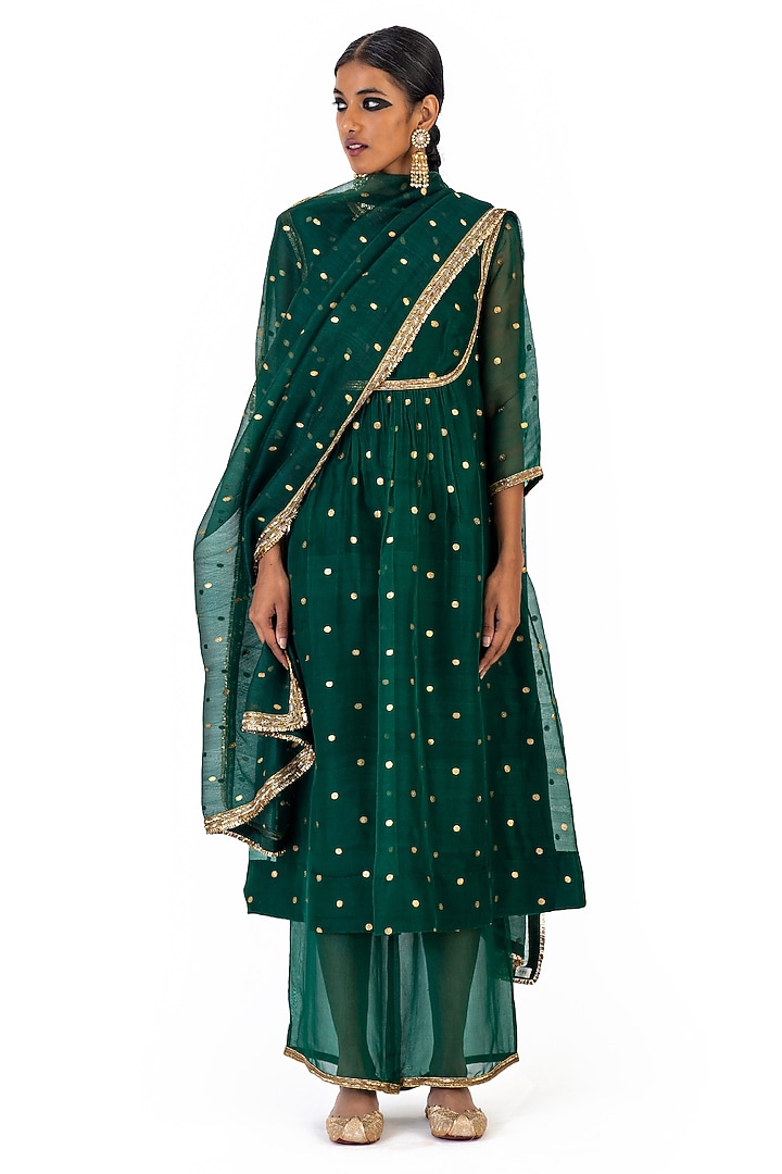 Green Organza Silk Floral Boota Kurta Set by Raw Mango at Pernia's Pop Up Shop