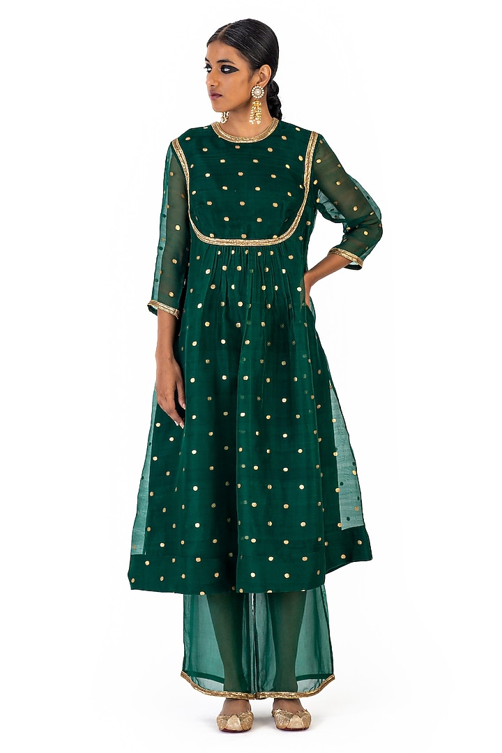 Green Organza Silk Floral Boota Kurta Set by Raw Mango at Pernia's Pop Up Shop