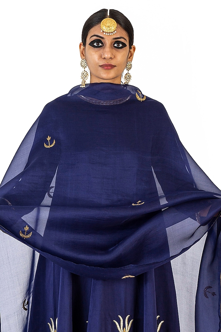 Indigo Blue Sheer Organza Hand Embroidered Dupatta by Raw Mango at Pernia's Pop Up Shop