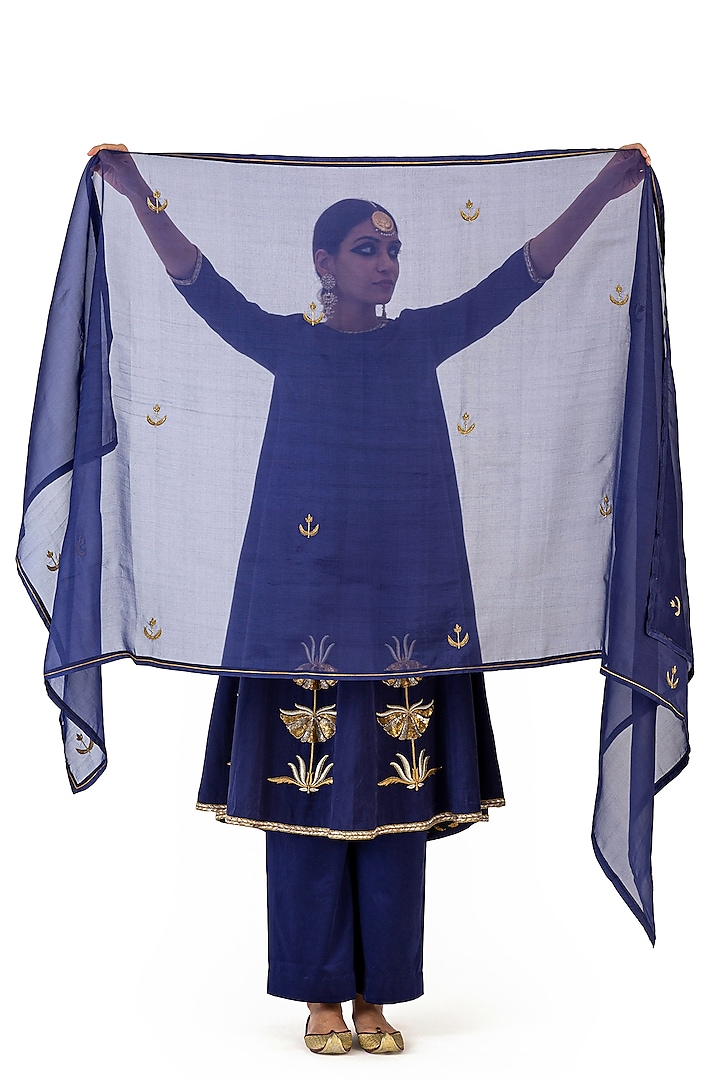Indigo Blue Sheer Organza Hand Embroidered Dupatta by Raw Mango at Pernia's Pop Up Shop