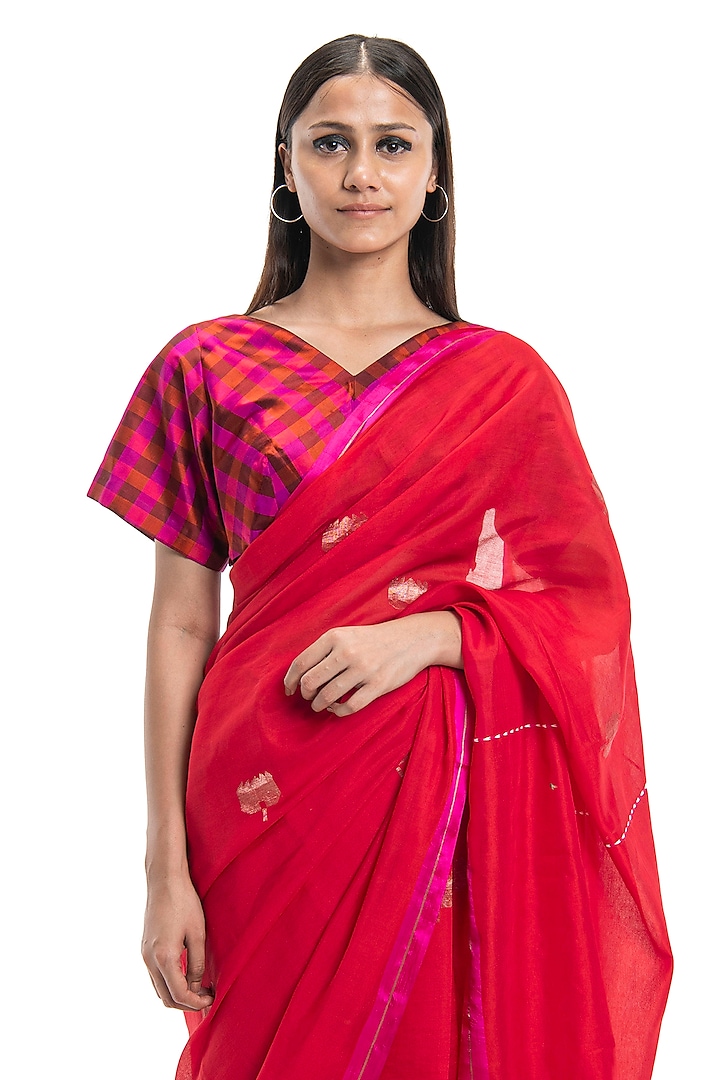 Red Cotton Floral Motif Handwoven Party Wear Saree by Raw Mango at Pernia's Pop Up Shop