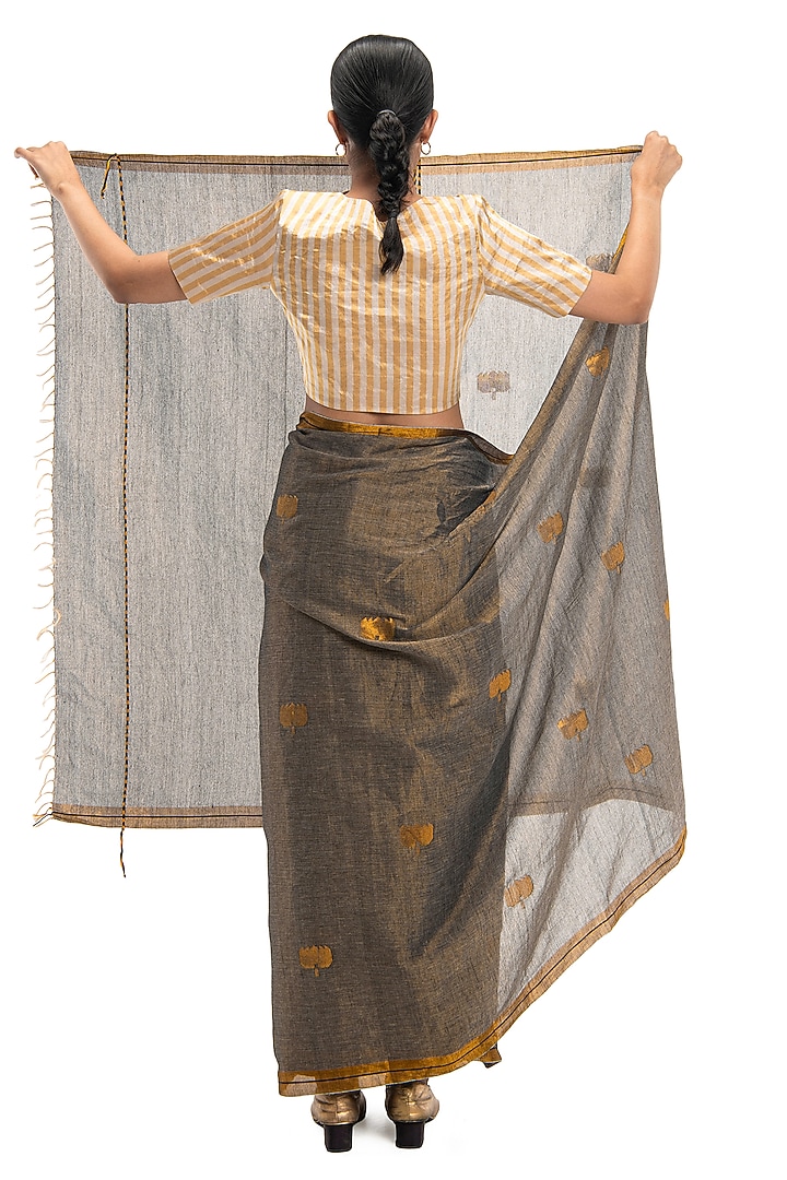 Grey Cotton Floral Motif Handwoven Party Wear Saree by Raw Mango at Pernia's Pop Up Shop