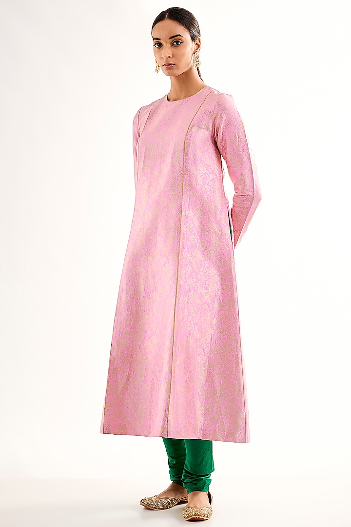 Pink Varanasi Silk Brocade Kurta Set by Raw Mango at Pernia's Pop Up Shop
