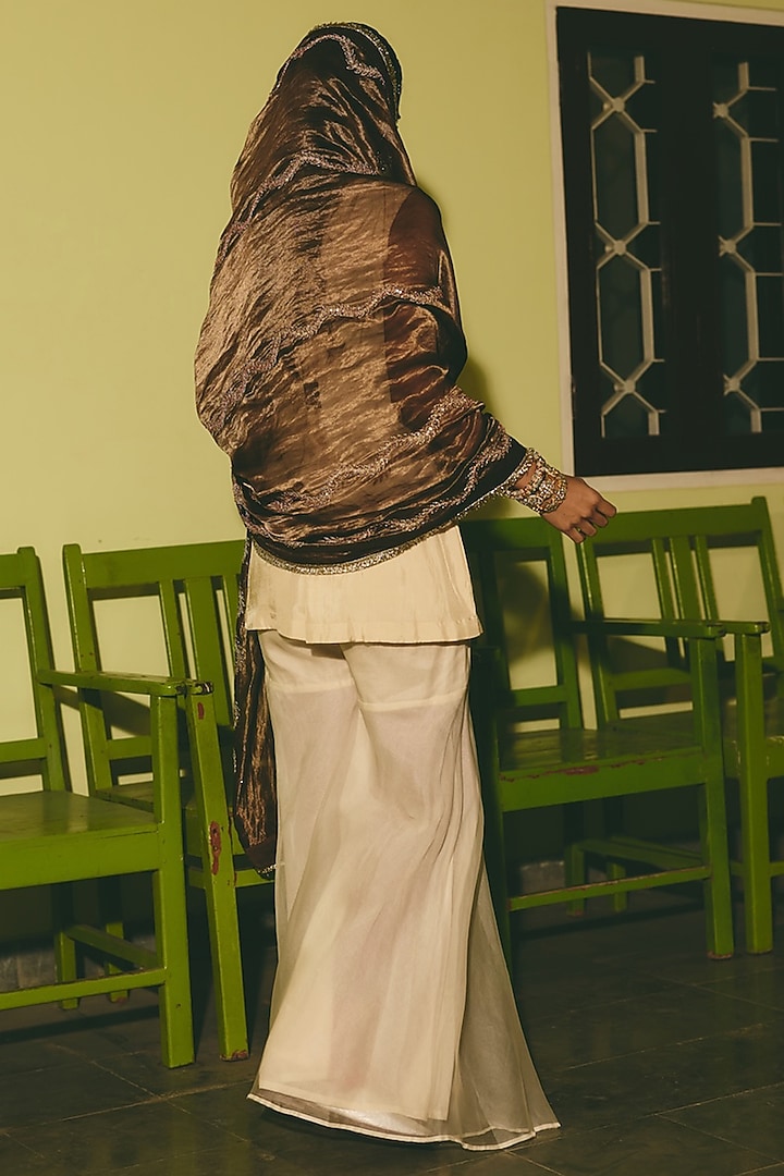 Brown Tissue Sequins Embellished Dupatta by RASHIKA MITTAL at Pernia's Pop Up Shop
