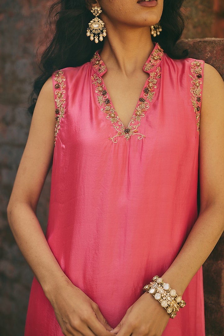 Rose Pink Silk Hand Embroidered Kurta Set by RASHIKA MITTAL at Pernia's Pop Up Shop