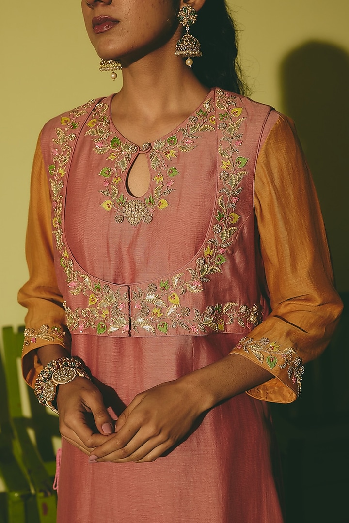Earthy Terracotta Chanderi Applique Work Kurta Set by RASHIKA MITTAL at Pernia's Pop Up Shop