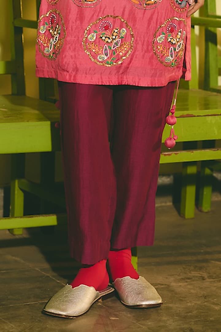 Rose Pink Silk Resham Embroidered Kurta Set by RASHIKA MITTAL at Pernia's Pop Up Shop
