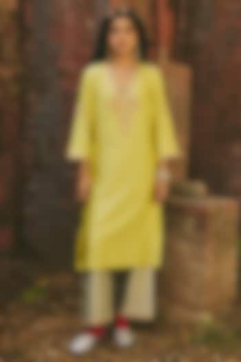 Chartreuse Silk Hand Embellished Kurta Set by RASHIKA MITTAL at Pernia's Pop Up Shop