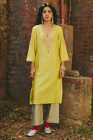 Chartreuse Silk Hand Embellished Kurta Set by RASHIKA MITTAL