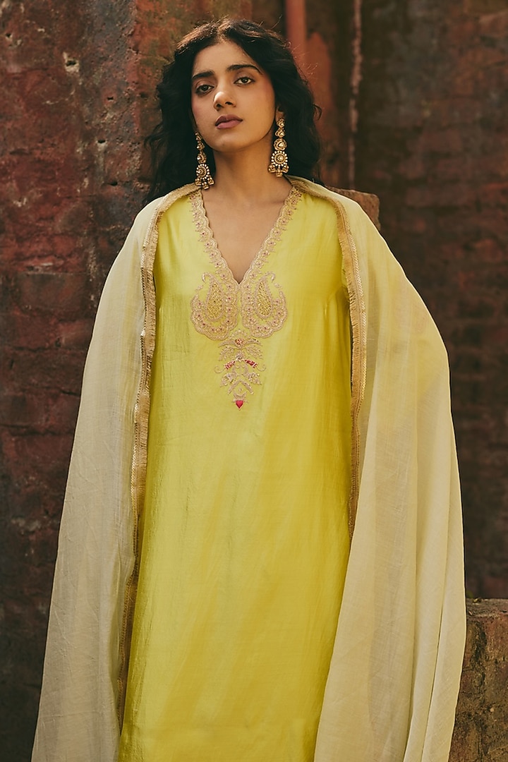 Sage Green Chanderi Dupatta by RASHIKA MITTAL at Pernia's Pop Up Shop