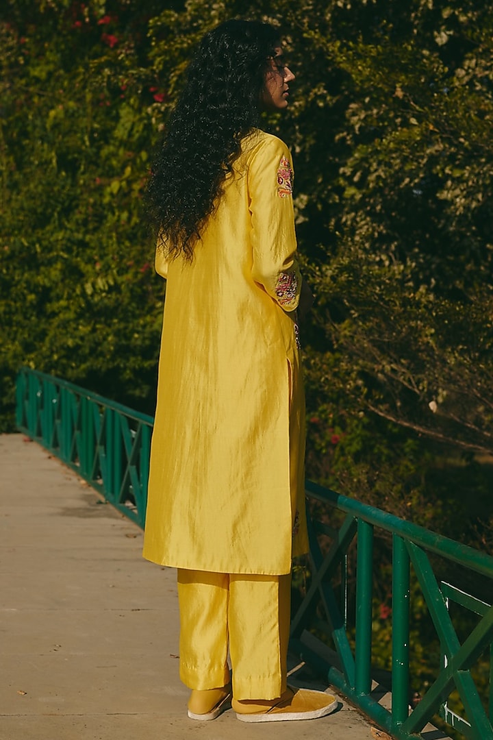 Yellow Chanderi Hand Embroidered Kurta Set by RASHIKA MITTAL at Pernia's Pop Up Shop