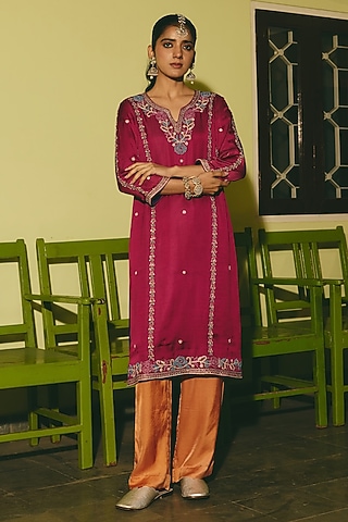 Magenta Satin Hand Embroidered Kurta Set by RASHIKA MITTAL