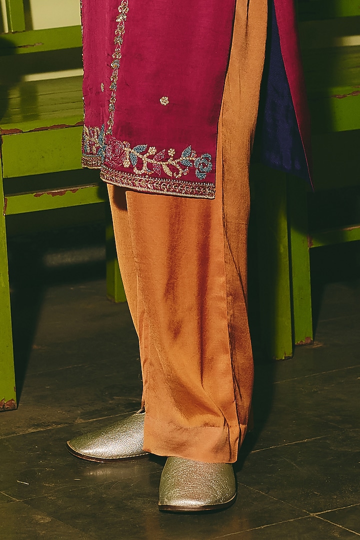 Magenta Satin Hand Embroidered Kurta Set by RASHIKA MITTAL at Pernia's Pop Up Shop