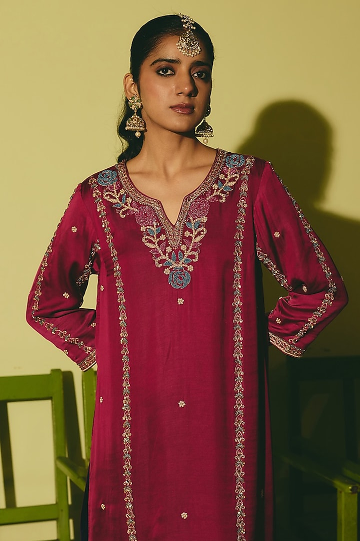 Magenta Satin Hand Embroidered Kurta Set by RASHIKA MITTAL at Pernia's Pop Up Shop