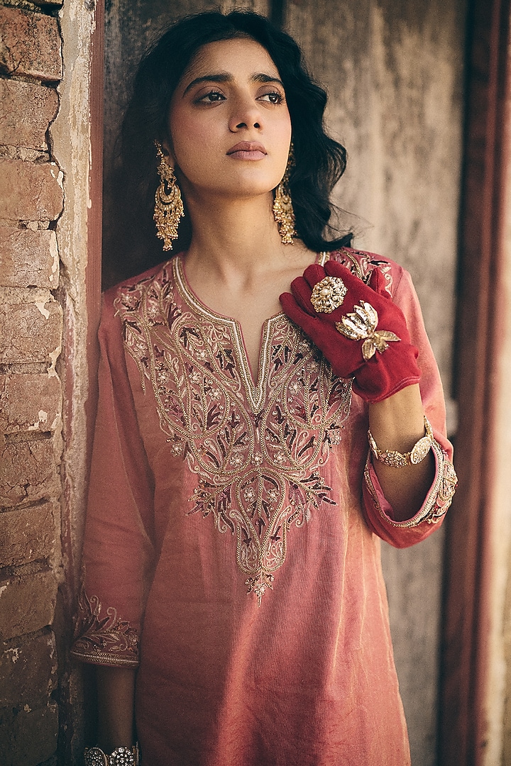 Coral Rose Tissue Threadwork Kurta Set by RASHIKA MITTAL at Pernia's Pop Up Shop