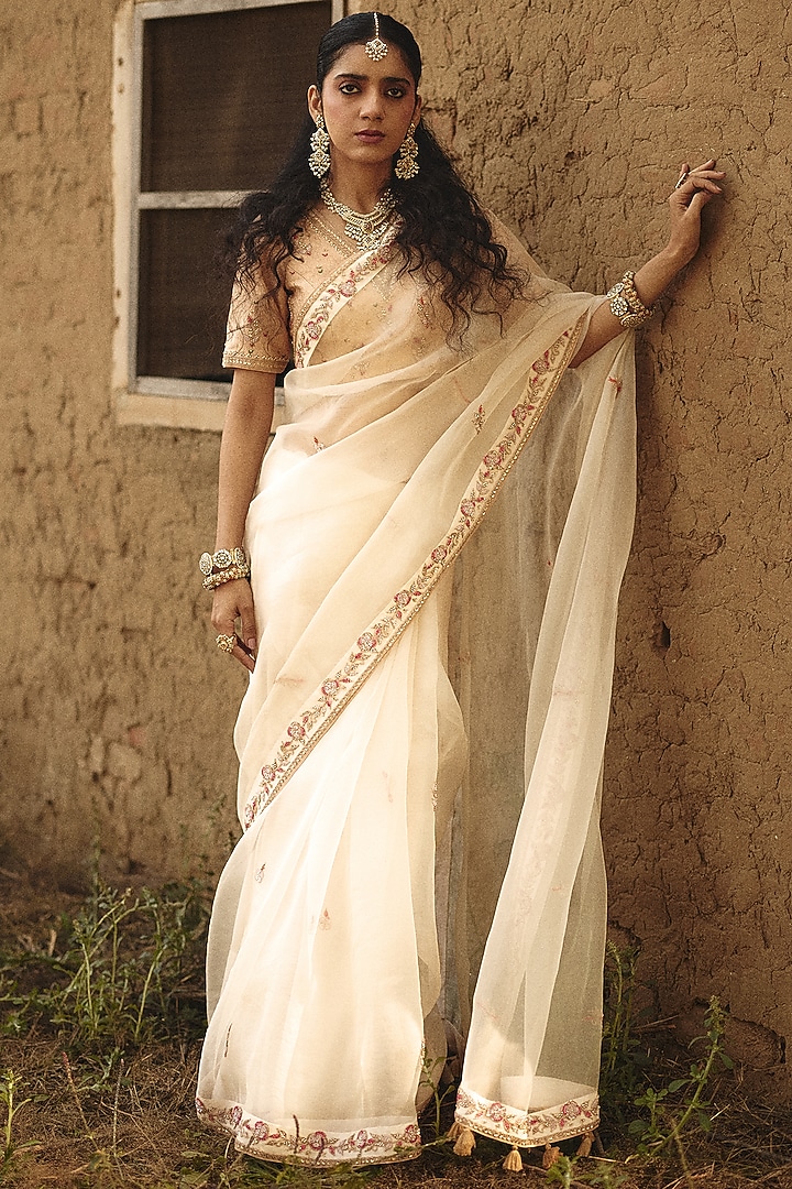 Ivory Organza Floral Boota Hand Embroidered Wedding Saree by RASHIKA MITTAL at Pernia's Pop Up Shop