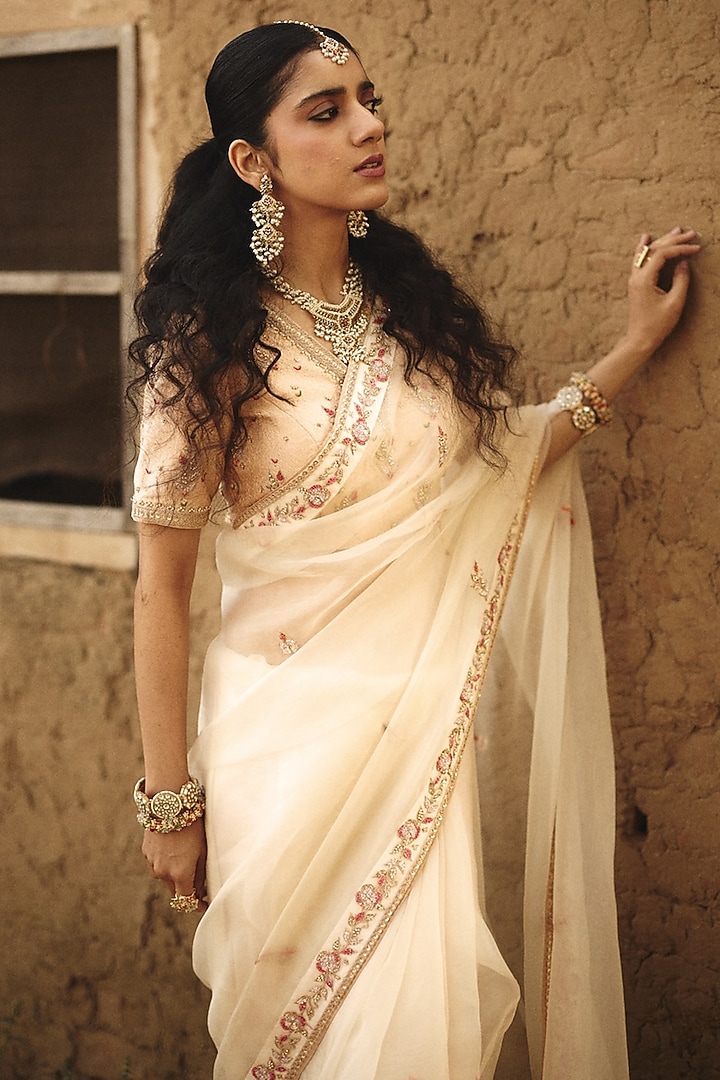Ivory Organza Floral Boota Hand Embroidered Wedding Saree by RASHIKA MITTAL at Pernia's Pop Up Shop