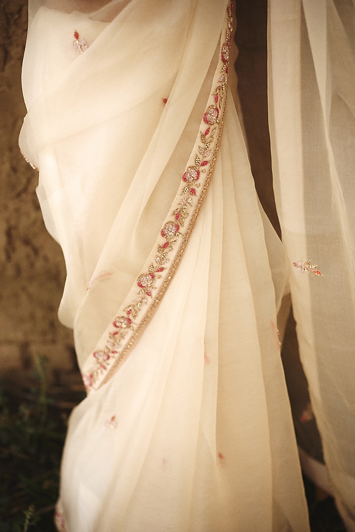 Ivory Organza Floral Boota Hand Embroidered Wedding Saree by RASHIKA MITTAL at Pernia's Pop Up Shop