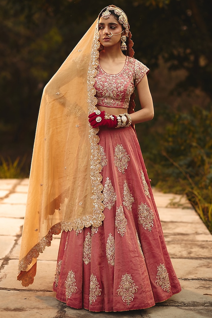 Yellow Tissue Hand Embroidered Dupatta by RASHIKA MITTAL at Pernia's Pop Up Shop