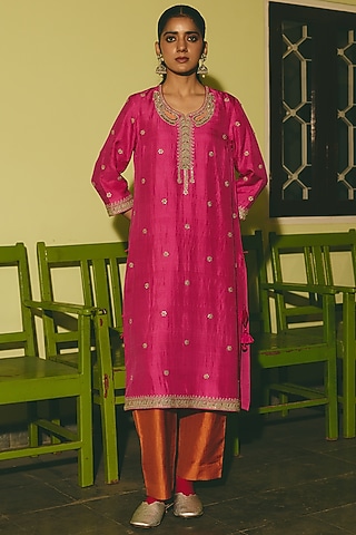 Fuchsia Silk Hand Embroidered Kurta Set by RASHIKA MITTAL