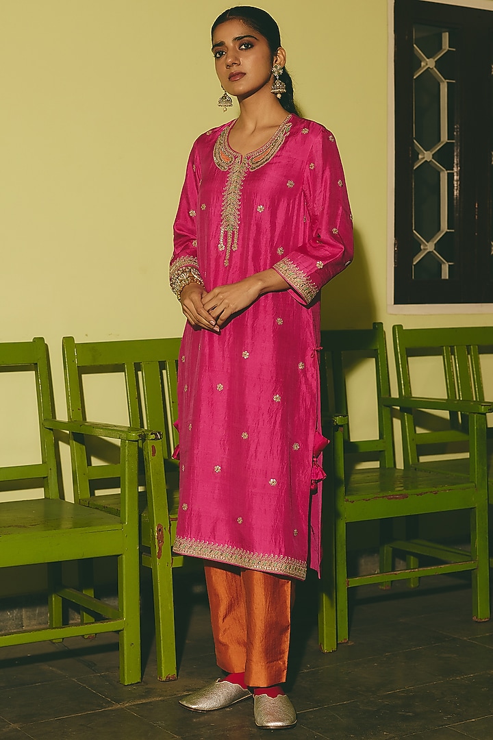 Fuchsia Silk Hand Embroidered Kurta Set by RASHIKA MITTAL at Pernia's Pop Up Shop