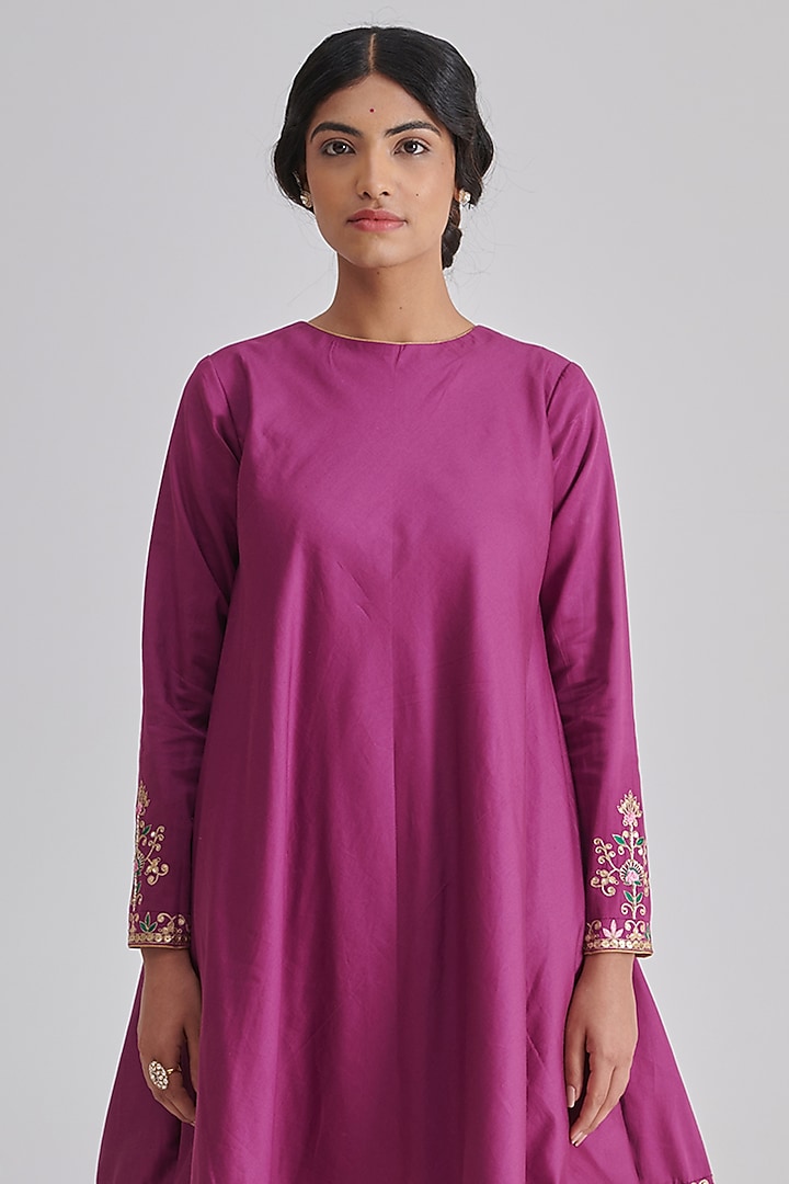 Purple Chanderi Hand Embroidered Kurta Set by RASHIKA MITTAL at Pernia's Pop Up Shop