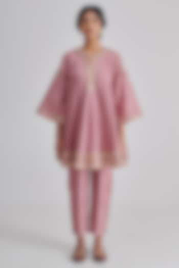 Pink Chanderi Hand Embroidered Kurta Set by RASHIKA MITTAL at Pernia's Pop Up Shop