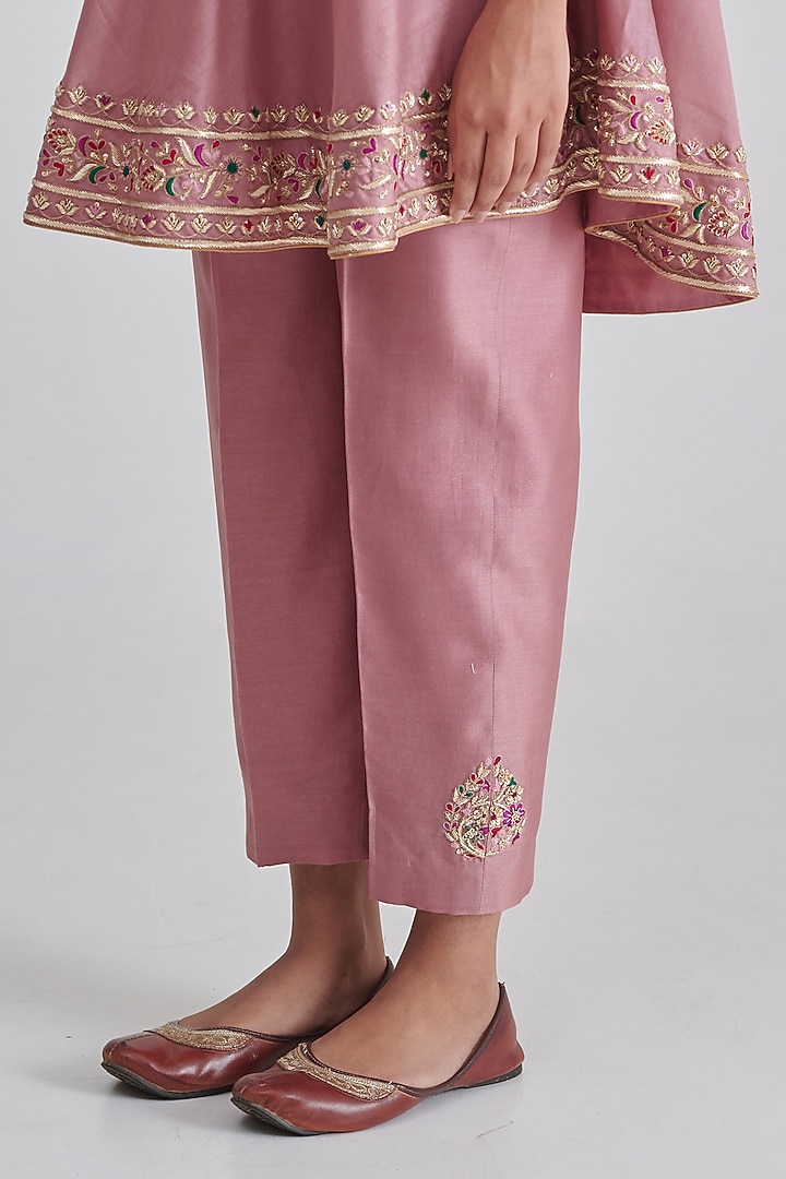 Pink Chanderi Hand Embroidered Kurta Set by RASHIKA MITTAL at Pernia's Pop Up Shop