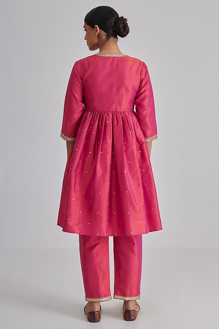 Pink Silk Tissue Hand Embroidered Kurta Set by RASHIKA MITTAL at Pernia's Pop Up Shop